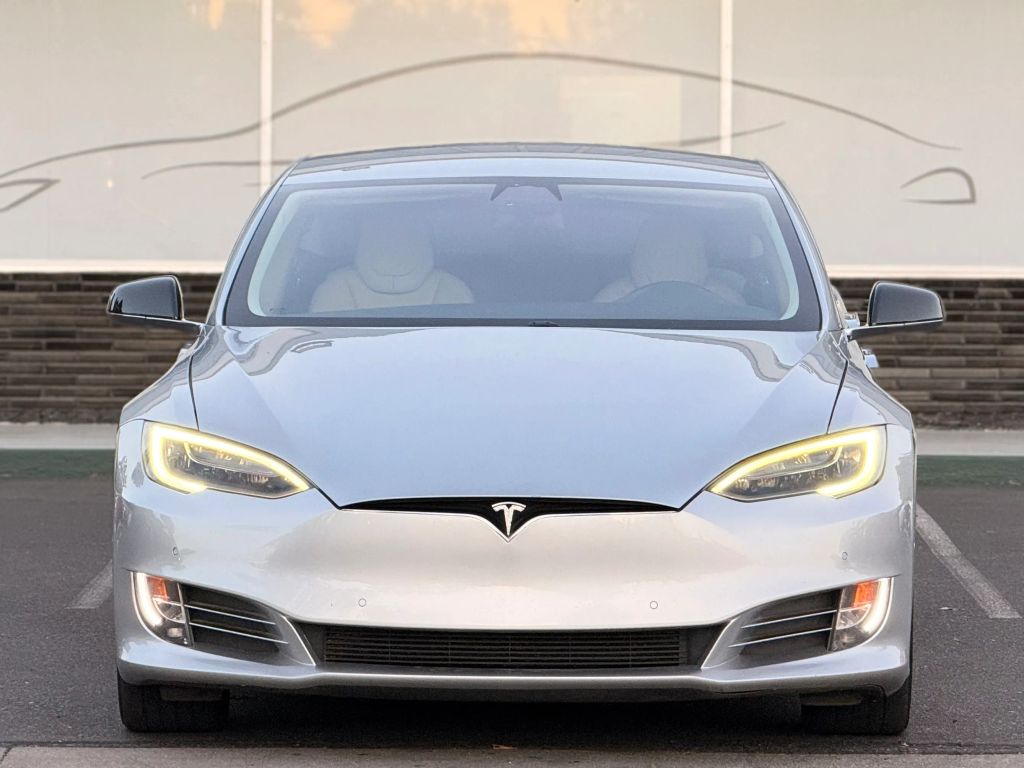 tesla model s 2017 5YJSA1E44HF196660 image tesla model s 2017 5YJSA1E44HF196660 image